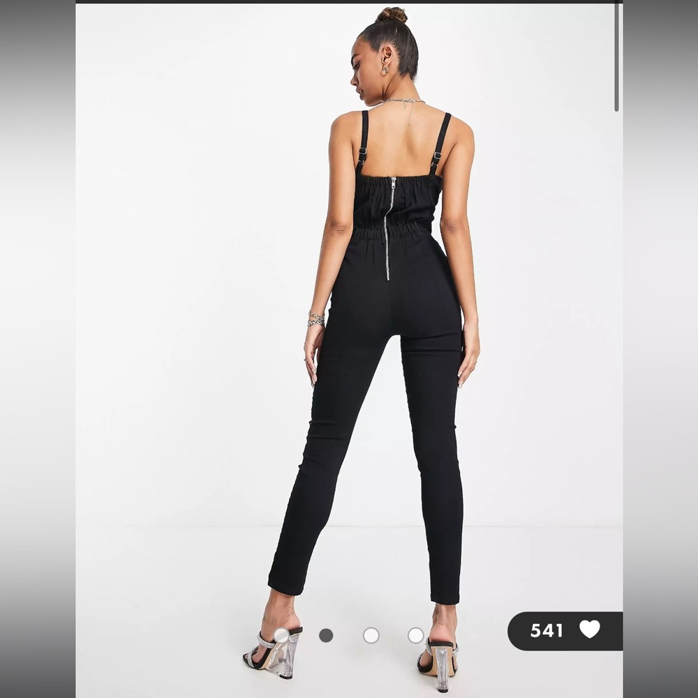 BNWT ASOS BLACK JUMPSUIT - Picture 2 of 3